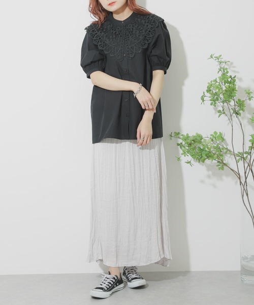 SENSE OF PLACE by URBAN RESEARCH（センスオブプレイスバイアーバンリサーチ）の「【WEB/一部店舗限定】レースカラーボリュームスリーブチュニック（Tシャツ/カットソー・レディース・ブラック/オフホワイト・ONE）」の2枚目の写真