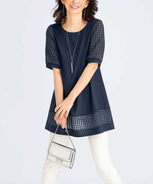 BELLUNA PLUS(ベルーナ)の「ヒンヤリ冷感シアーチェック切替チュニック(チュニック・レディース・ブラック/ネイビー/エメラルド/グレー系その他・MEDIUM/LARGE/X-LARGE)」の8枚目の写真