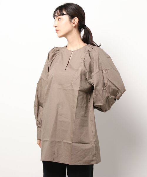 STYLEBLOCK（スタイルブロック）の「ブロードボリュームスリーブブラウス（シャツ/ブラウス・レディース・ホワイト/ブラック/ボルドー/オレンジ系その他/グレイッシュベージュ・M）」の8枚目の写真