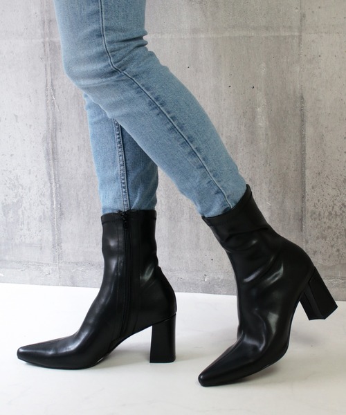 BETTY CLUB（ベティクラブ）の「【sesenta】ポインテッドトゥ ジップ付きショートブーツ（ブーツ・レディース・ブラック/グレー/アイボリー/ピンクベージュ・LL/S/M/L）」の5枚目の写真