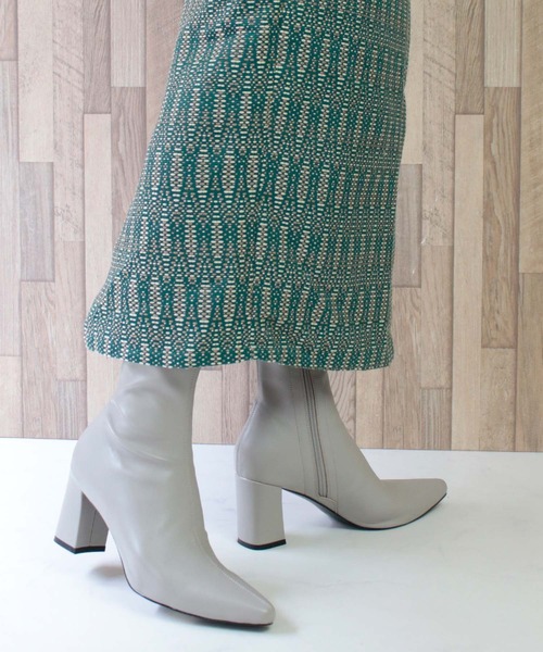 BETTY CLUB（ベティクラブ）の「【sesenta】ポインテッドトゥ ジップ付きショートブーツ（ブーツ・レディース・ブラック/グレー/アイボリー/ピンクベージュ・LL/S/M/L）」の7枚目の写真