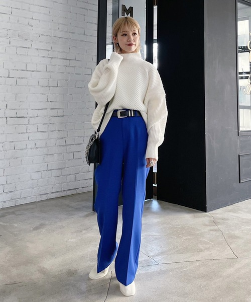 PAGEBOY（ページボーイ）の「5Gショートハイネックプルオーバー（ニット/セーター・レディース・オフホワイト/ブラック/グレイッシュベージュ・FREE）」の5枚目の写真