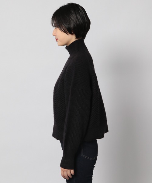 PAGEBOY（ページボーイ）の「5Gショートハイネックプルオーバー（ニット/セーター・レディース・オフホワイト/ブラック/グレイッシュベージュ・FREE）」の15枚目の写真