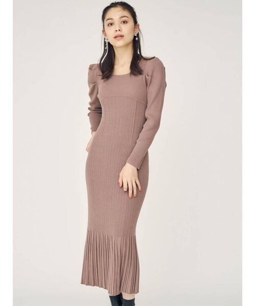 MERCURYDUO（マーキュリーデュオ）の「パワショルマーメイドニットワンピース（ワンピース・レディース・ブルー/ブラック/ベージュ/ブラウン・FREE）」の2枚目の写真