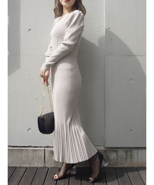 MERCURYDUO（マーキュリーデュオ）の「パワショルマーメイドニットワンピース（ワンピース・レディース・ブルー/ブラック/ベージュ/ブラウン・FREE）」の16枚目の写真