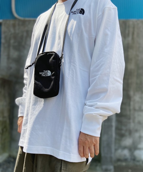 THE NORTH FACE(ザノースフェイス)の「THE NORTH FACE ザ・ノースフェイス / シンプルミニバッグ 縦型ミニショルダーバッグ SIMPLE MINI BAG(ショルダーバッグ・メンズ・ブラック/ライトベージュ・FREE)」の14枚目の写真