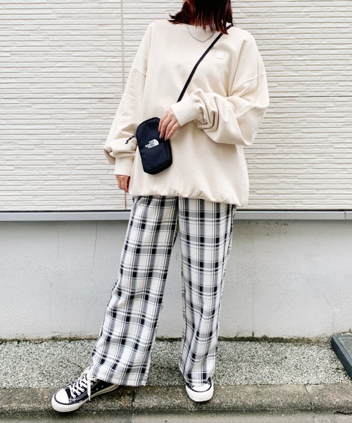 THE NORTH FACE(ザノースフェイス)の「THE NORTH FACE ザ・ノースフェイス / シンプルミニバッグ 縦型ミニショルダーバッグ SIMPLE MINI BAG(ショルダーバッグ・メンズ・ブラック/ライトベージュ・FREE)」の20枚目の写真