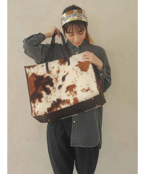 Green　Parks（グリーンパークス）の「カウBIGトートバッグ＊（トートバッグ・レディース・ブラウン・FREE）」の3枚目の写真