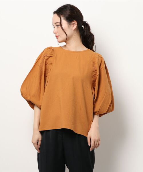 CRAFT STANDARD BOUTIQUE(クラフトスタンダードブティック)の「袖バルーンブラウス *(シャツ/ブラウス・レディース・ブラック/ダークグリーン/キャメル・FREE)」の4枚目の写真