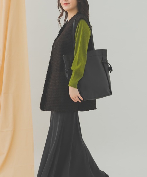 RODE SKO(ロデスコ)の「キンチャク風トートバッグ(トートバッグ・レディース・ブラック/アイボリー/シルバー/キャメル/ブルー/オリーブ・ONE)」の11枚目の写真