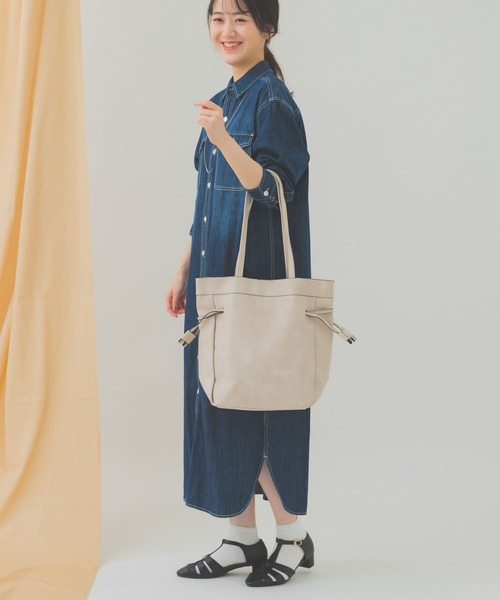 RODE SKO(ロデスコ)の「キンチャク風トートバッグ(トートバッグ・レディース・ブラック/アイボリー/シルバー/キャメル/ブルー/オリーブ・ONE)」の20枚目の写真