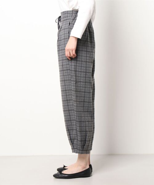 Samansa Mos2 blue(サマンサモスモスブルー)の「チェック柄パンツ(その他パンツ・レディース・ベージュ/チャコール/グレー/ブラウン・フリ-)」の5枚目の写真