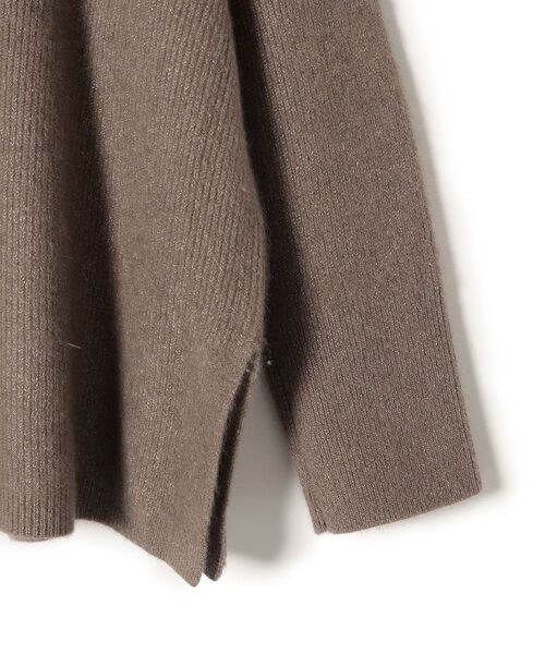 SHIPS(シップス)の「〈手洗い可能〉へアリーラメクルーネックカーディガン◆(カーディガン/ボレロ・レディース・キャメル・ONE SIZE)」の4枚目の写真