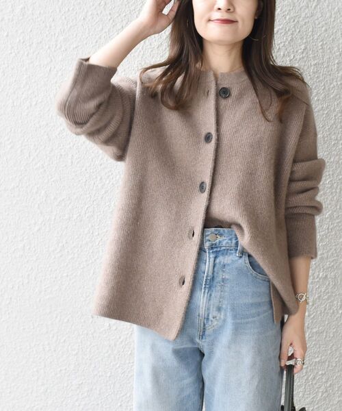 SHIPS(シップス)の「〈手洗い可能〉へアリーラメクルーネックカーディガン◆(カーディガン/ボレロ・レディース・キャメル・ONE SIZE)」の11枚目の写真