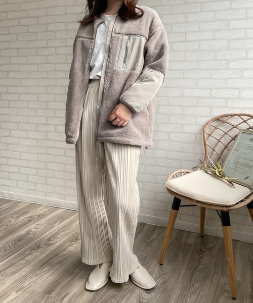 A.N.L（エーエヌエル　レーベル）の「パイピングボアコート（ムートンコート・レディース・ブラック/キャメル/グレイッシュベージュ・FREE）」の21枚目の写真