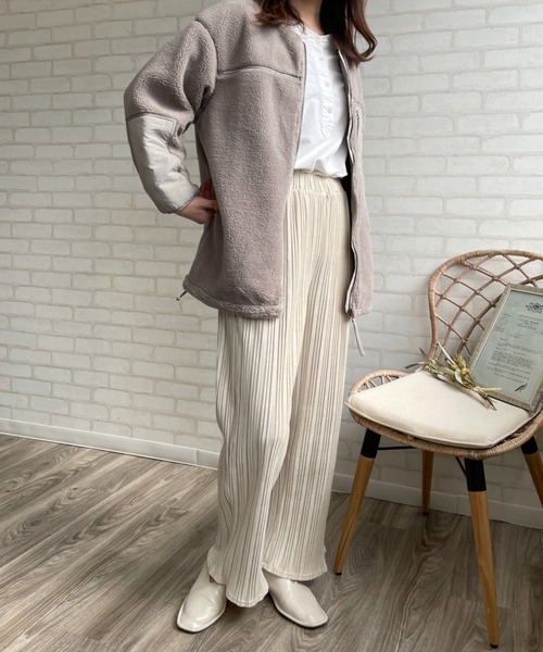 A.N.L（エーエヌエル　レーベル）の「パイピングボアコート（ムートンコート・レディース・ブラック/キャメル/グレイッシュベージュ・FREE）」の22枚目の写真