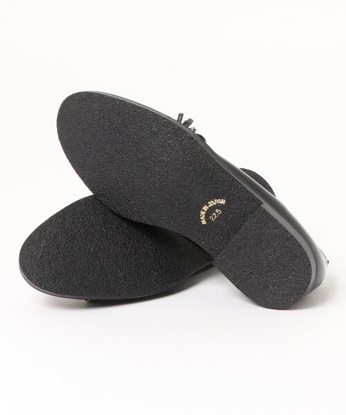 シュープラザ(シュープラザ)の「【Sweet table】 タッセル付きエナメルローファーパンプス(ローファー・レディース・ブラック/ダークブラウン/ベージュ/グレー・23.5cm/24.5cm/23.0cm/22.5cm/24.0cm)」の6枚目の写真