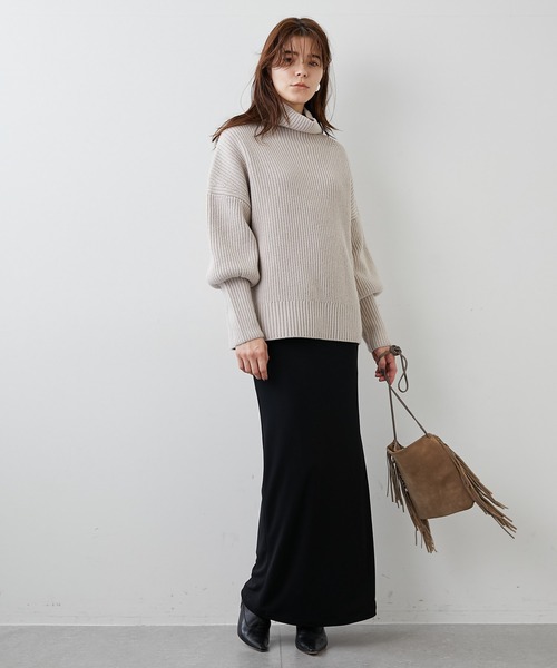 Whim Gazette(ウィムガゼット)の「ハイネックボリュームスリーブプルオーバー(ニット/セーター・レディース・オフホワイト/サンドベージュ・FREE)」の8枚目の写真