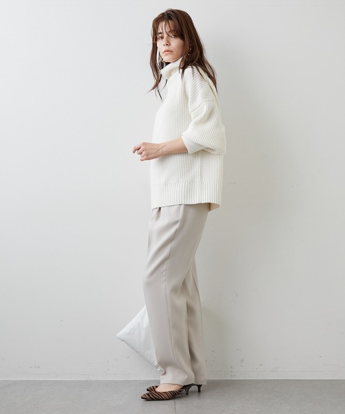 Whim Gazette(ウィムガゼット)の「ハイネックボリュームスリーブプルオーバー(ニット/セーター・レディース・オフホワイト/サンドベージュ・FREE)」の10枚目の写真