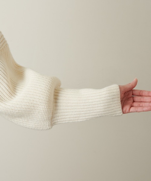 Whim Gazette(ウィムガゼット)の「ハイネックボリュームスリーブプルオーバー(ニット/セーター・レディース・オフホワイト/サンドベージュ・FREE)」の20枚目の写真