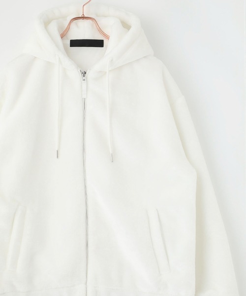 ADPOSION（アドポーション）の「フェイクファー ジップアップパーカー（パーカー・レディース・ブラック/ベージュ/ホワイト・LARGE/MEDIUM/X-LARGE）」の2枚目の写真