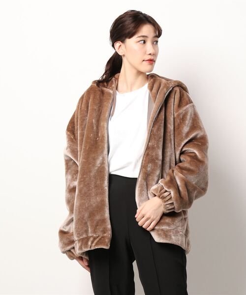 ADPOSION（アドポーション）の「フェイクファー ジップアップパーカー（パーカー・レディース・ブラック/ベージュ/ホワイト・LARGE/MEDIUM/X-LARGE）」の19枚目の写真