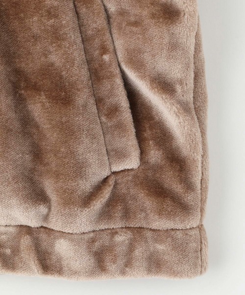 ADPOSION（アドポーション）の「フェイクファー ジップアップパーカー（パーカー・レディース・ブラック/ベージュ/ホワイト・LARGE/MEDIUM/X-LARGE）」の15枚目の写真