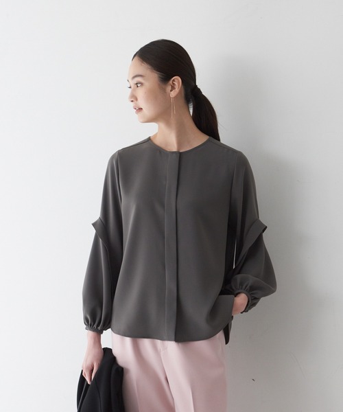 qualite（カリテ）の「【新色ブラック登場】ジョーゼットボリュームスリーブブラウス（シャツ/ブラウス・レディース・チャコールグレー/ベージュ/ブラック・フリー）」の20枚目の写真