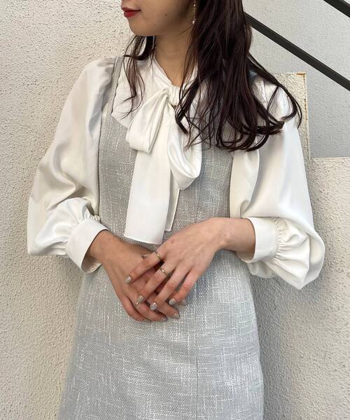 MAJESTIC LEGON（マジェスティックレゴン）の「とろみボウタイブラウス（シャツ/ブラウス・レディース・オフホワイト/ホワイト系その他/ブラック・MEDIUM）」の2枚目の写真