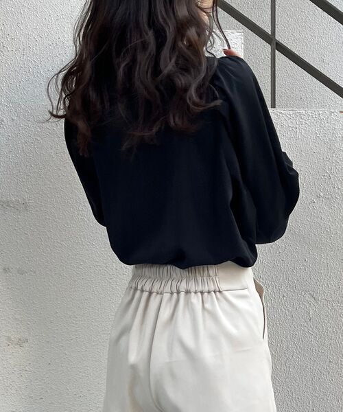 MAJESTIC LEGON（マジェスティックレゴン）の「とろみボウタイブラウス（シャツ/ブラウス・レディース・オフホワイト/ホワイト系その他/ブラック・MEDIUM）」の12枚目の写真