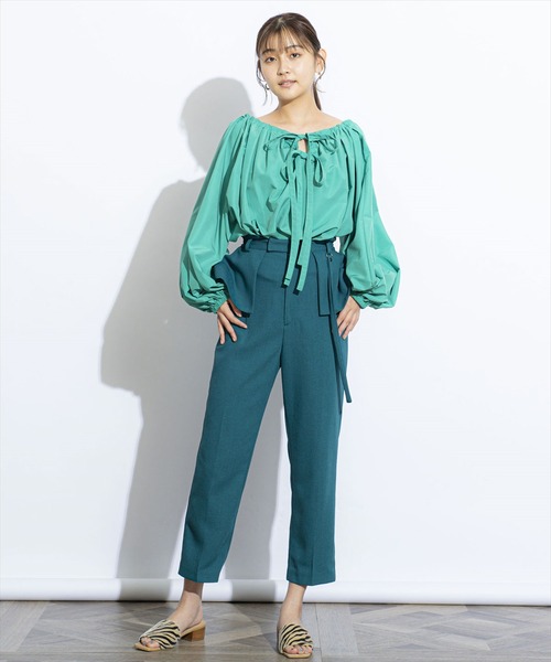 REDYAZEL(レディアゼル)の「ウエストペプラムパンツ(その他パンツ・レディース・ネイビー/サックスブルー/グリーン・SMALL/MEDIUM)」の6枚目の写真