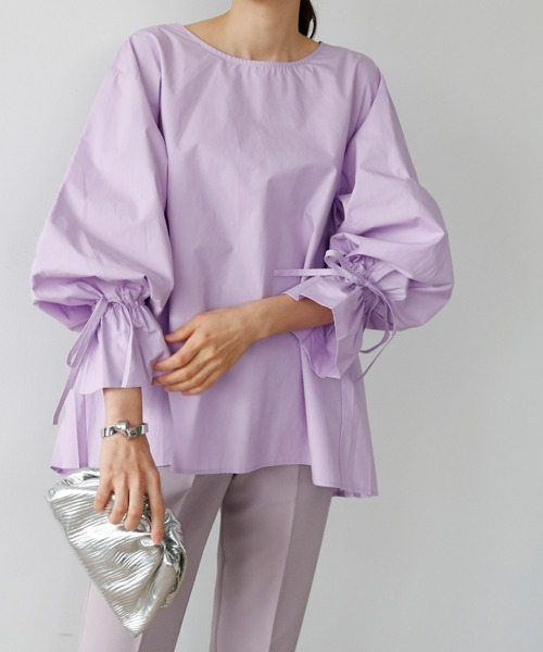 バックプリーツボリュームスリーブイレギュラーヘムブラウス