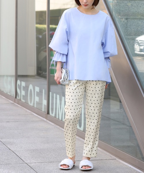 バックプリーツボリュームスリーブイレギュラーヘムブラウス