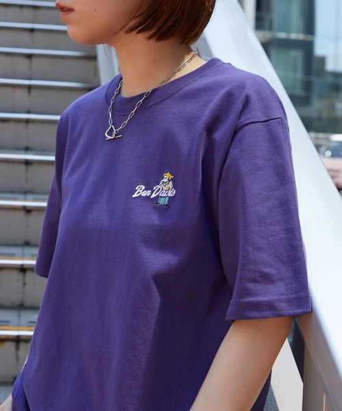 BEN DAVIS(ベンデイビス)の「【BEN DAVIS/ベンデイビス】 GORILLA EMB TEE/バックプリントTシャツ/ワンポイントロゴTシャツ/ユニセックス(Tシャツ/カットソー・レディース・ホワイト/チャコールグレー/ベージュ/パープル/グリーン・SMALL/MEDIUM/LARGE/X-LARGE)」の5枚目の写真