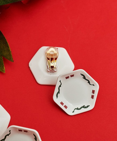 I am I in fact...（アイアムアイインファクト）の「THANK YOU RESTAURANT お皿 ピアス／イヤリング（ピアス（両耳用）・レディース・ホワイト/ホワイト系その他・FREE）」の16枚目の写真