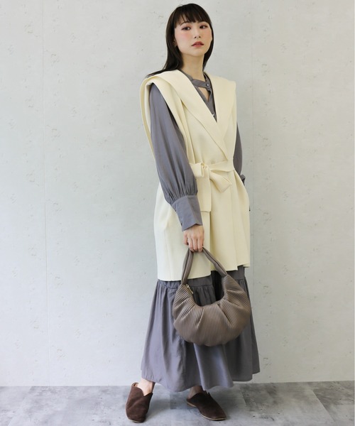 Per sist ence（パーシエンス）の「Per sist ence/パーシエンス　PUエンボスプリーツ ハーフムーンバッグ（ハンドバッグ・レディース・グリーン/グレイッシュベージュ/ブラック/アイボリー・FREE）」の11枚目の写真