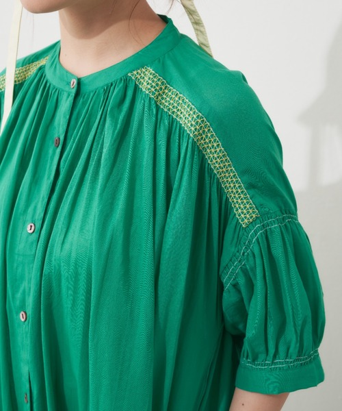 MERLOT（メルロー）の「カラーシャーリングワンピース（シャツワンピース・レディース・グリーン/ネイビー/ホワイト・FREE）」の17枚目の写真
