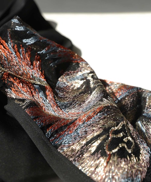 antiqua(アンティカ)の「刺繍デザイントップス(Tシャツ/カットソー・レディース・ブラック・FREE)」の4枚目の写真