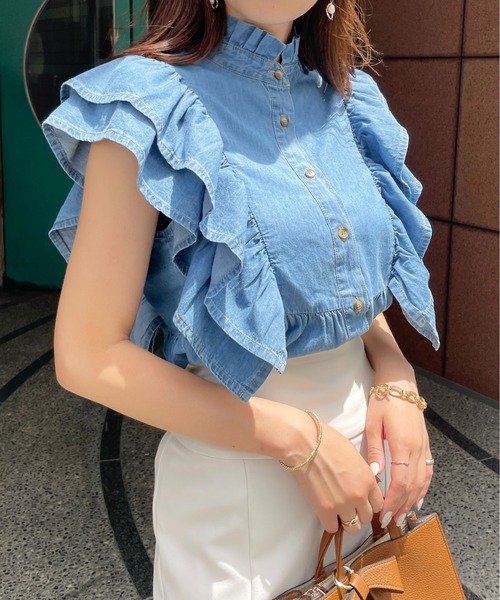 StyleSea(スタイルシー)の「デニムヨークフリルノースリーブブラウス(シャツ/ブラウス・レディース・ライトブルー/ブルー・MEDIUM)」の3枚目の写真