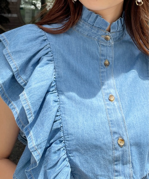 StyleSea(スタイルシー)の「デニムヨークフリルノースリーブブラウス(シャツ/ブラウス・レディース・ライトブルー/ブルー・MEDIUM)」の5枚目の写真