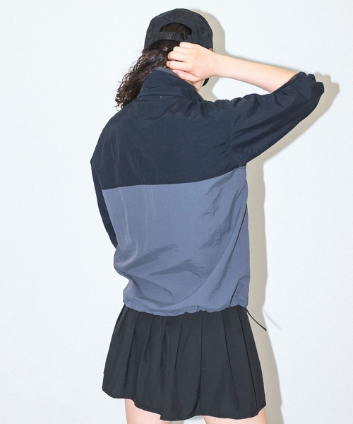 URBAN RESEARCH Sonny Label（アーバンリサーチサニーレーベル）の「OOPS　配色アノラックブルゾン（ブルゾン・レディース・グリーン系その他/ブラック系その他/パープル系その他・FREE）」の11枚目の写真