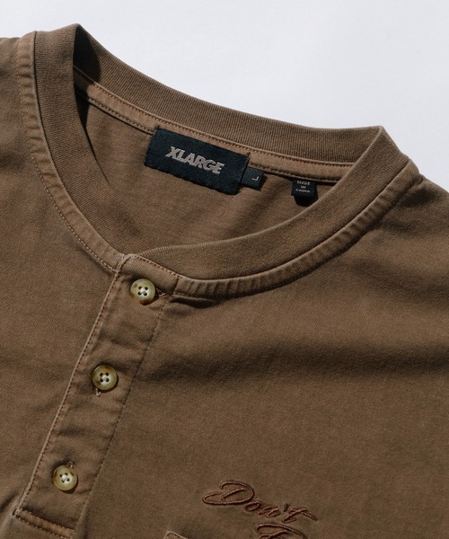 XLARGE（エクストララージ）の「HENLEY NECK S/S POCKET TEE/ ヘンリーネック　ポケット　半袖　Tシャツ（Tシャツ/カットソー・メンズ・ブラック/ブルー/パープル/ブラウン・M/L/S/XL）」の7枚目の写真