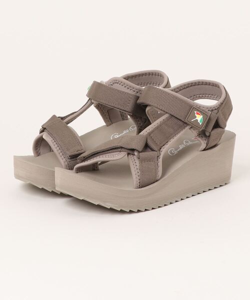 Arnold Palmer(アーノルドパーマー)の「【Arnold Palmer】 スポーツサンダル(サンダル・レディース・ブラック×ブラック/グレー/ブラウン/ベージュ・M/S/L/LL)」の3枚目の写真