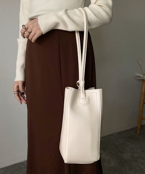 Riberry（リベリー）の「ワンハンドルロングバッグ（ハンドバッグ・レディース・ホワイト/ブラック/グリーン/ピンク・FREE）」の2枚目の写真