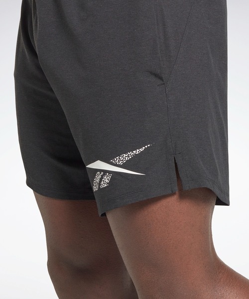 Reebok(リーボック)の「ストレングス グラフィック 2.0 ショーツ / Strength Graphic 2.0 Shorts(その他パンツ・メンズ・ブラック/ブルー・SMALL/MEDIUM/LARGE/X-LARGE/XX-LARGE/X-SMALL/XXX-LARGE)」の4枚目の写真