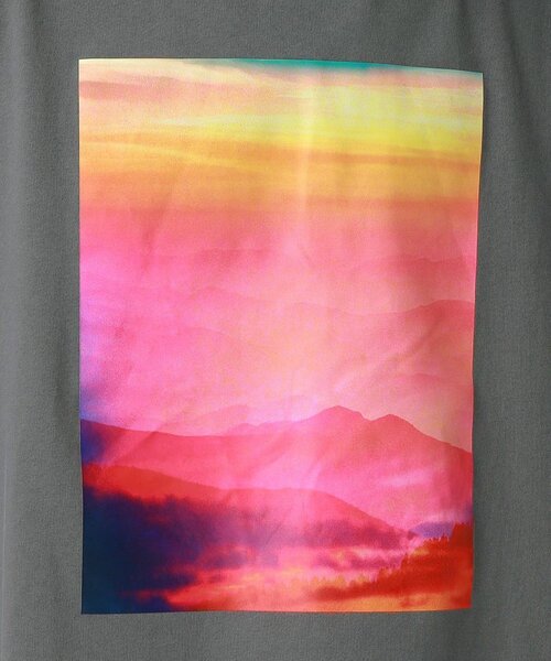 tk.TAKEO KIKUCHI（ティーケータケオキクチ）の「◆サンセットフォトロンTee（Tシャツ/カットソー・メンズ・ブラック/オフホワイト/チャコールグレー・02/04/03）」の10枚目の写真