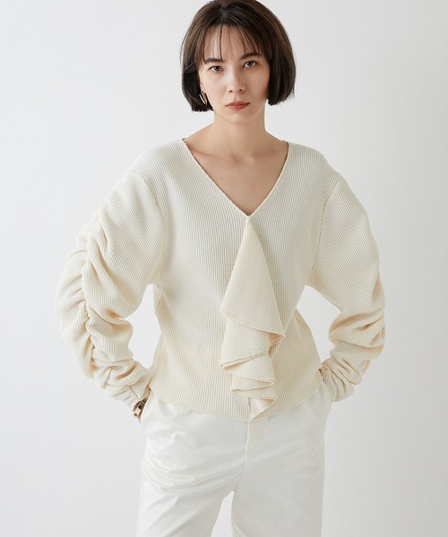 Whim Gazette（ウィムガゼット）の「【WEB限定】袖ギャザーフリルプルオーバー（Tシャツ/カットソー・レディース・チャコールグレー/ホワイト系その他・FREE）」の2枚目の写真