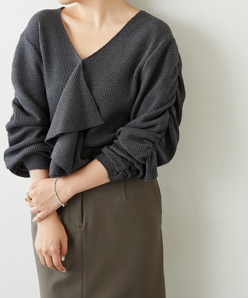 Whim Gazette（ウィムガゼット）の「【WEB限定】袖ギャザーフリルプルオーバー（Tシャツ/カットソー・レディース・チャコールグレー/ホワイト系その他・FREE）」の3枚目の写真