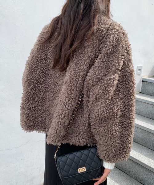 ECLIN（エクラン）の「ボリュームノーカラーボアブルゾン（ブルゾン・レディース・ブラック/ベージュ/モカ・FREE）」の13枚目の写真