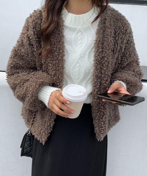 ECLIN（エクラン）の「ボリュームノーカラーボアブルゾン（ブルゾン・レディース・ブラック/ベージュ/モカ・FREE）」の9枚目の写真